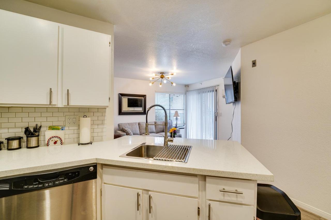 Vacation Rental Near Las Vegas Strip With Pool! Luaran gambar